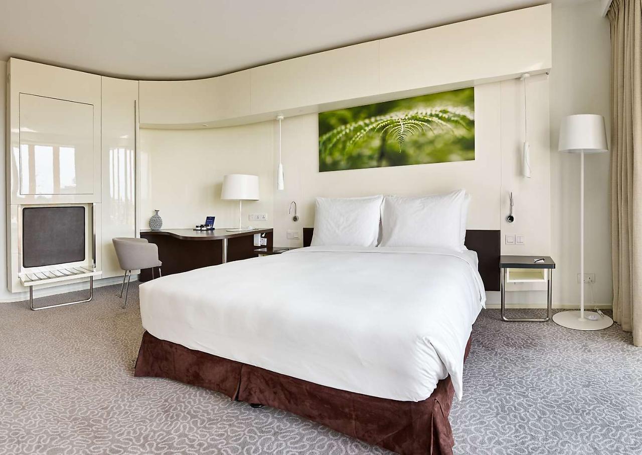 Radisson Blu Hotel & Convention Centre Kigali Ngoại thất bức ảnh Suite