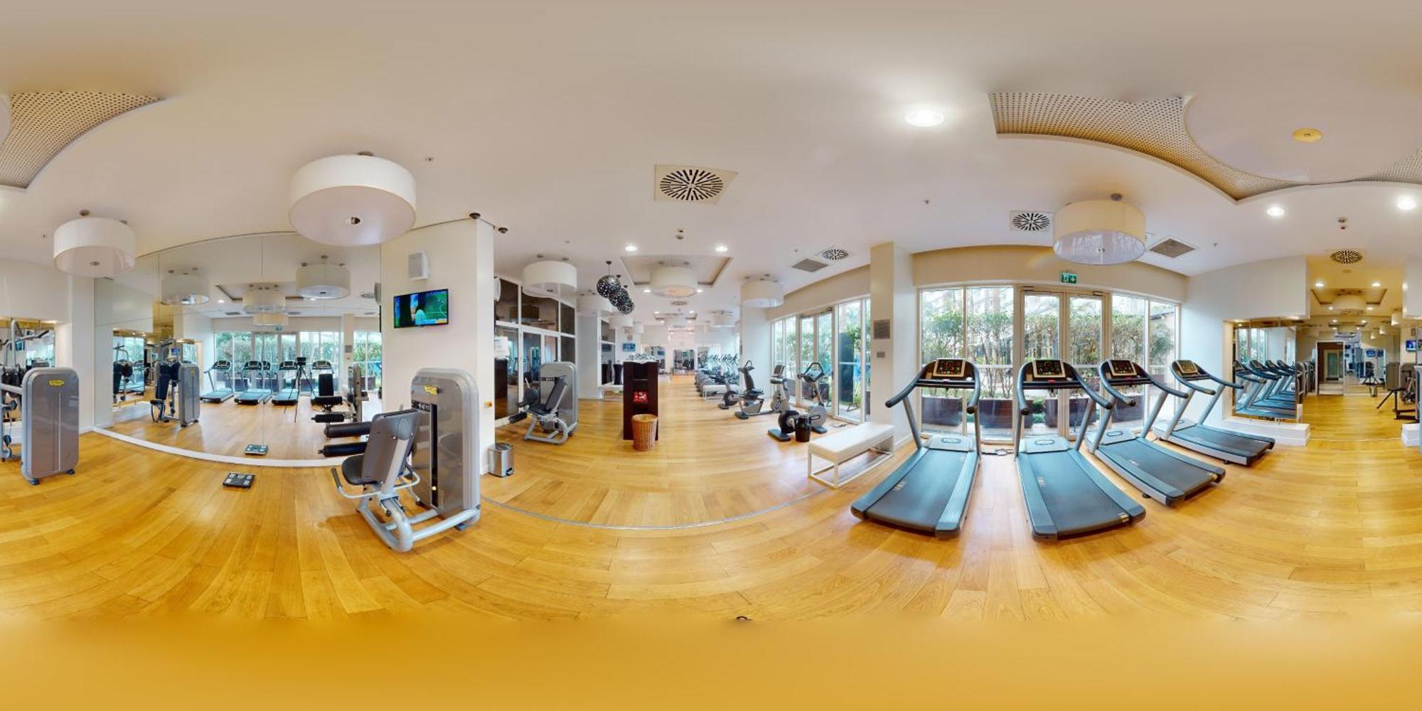 Radisson Blu Hotel & Convention Centre Kigali Ngoại thất bức ảnh 360° spherical panorama of a gym